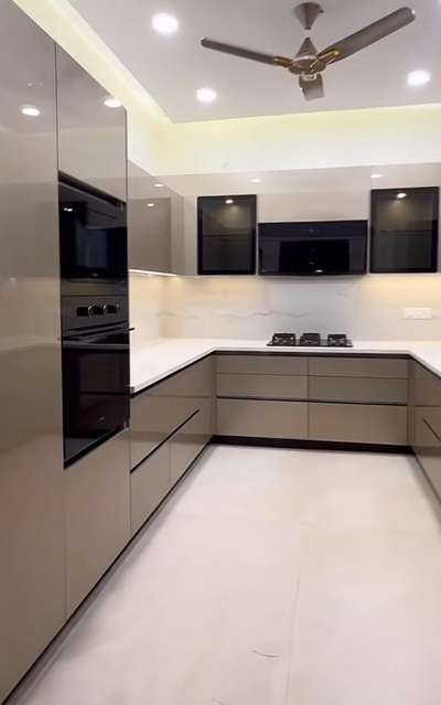 modular kitchen complete 💯  #KitchenIdeas #InteriorDesigner #ghaziabadinterior