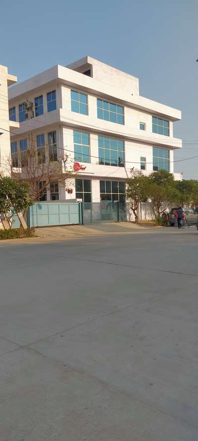 compiled building Aluminium and glass works  faridabad  #Aluminiumcompositepanel  #AluminiumWindows  #Toughened_Glass  #aluminiumwork