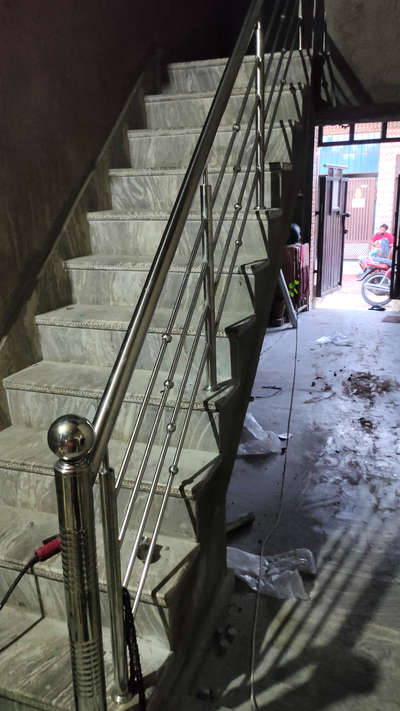 Steel railing done!!
Basis design!!!
 #SS 
 #ssrailing 
 #SS+MS+SPL 
 #wood+ss+glass 
 #sshandrails 
 #wood+ss+glass 
 #ssglass 
 #ss+glass 
 #ss+glasswork 
 #ssglassrailing 
 #ss304 
 #SteelWindows 
 #StainlessSteelBalconyRailing 
 #SteelStaircase  
 #steelsheets 
 #jindal304 
 #jindalsteel 
 #jindalmlcpipe 
 #202-304gradesteel