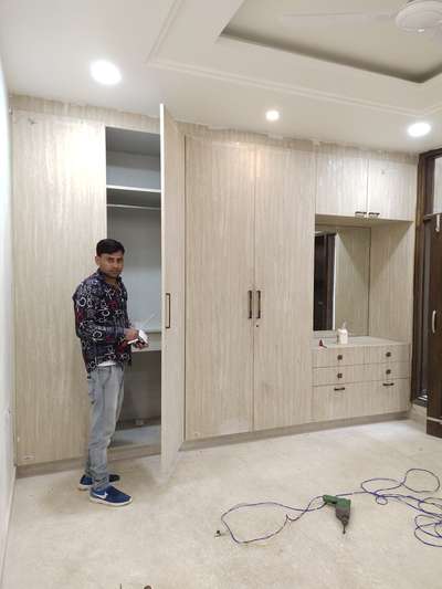 I am interior construction contractor #8477810302#