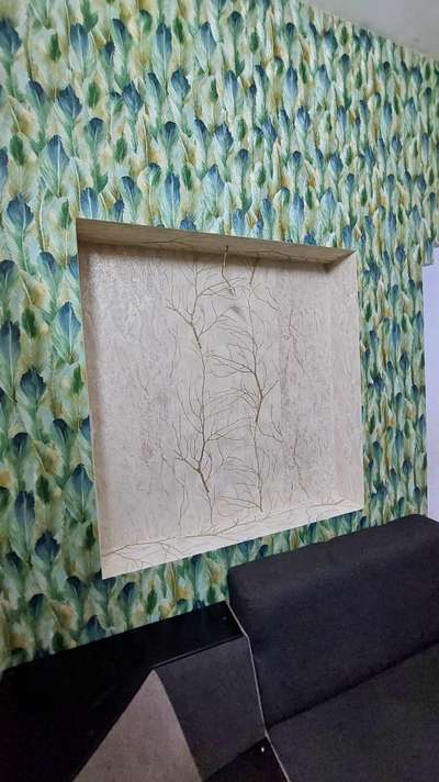 WALLPAPER, BLINDS AND CURTAINS