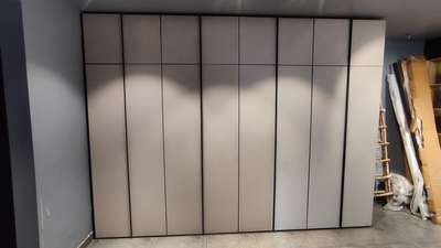 laminated wardrobe 1400 Rs per sqft call-8851173640