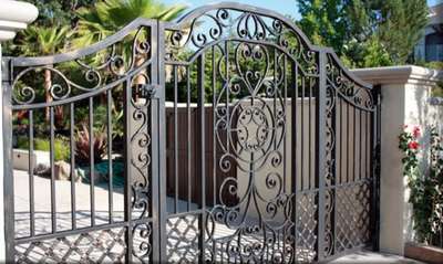 dasmesh craft main gate design for more details please contact on whatsapp 9711140778
#maingates
#ironmaingates
#customiseddoors 
#Architect 
#Architectural&Interior 
#fabricatedstaircase 
#fabrication_work