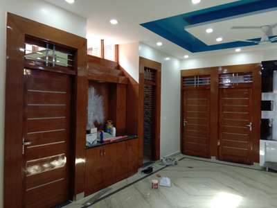 wood polish and wall paint