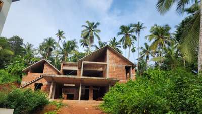 site @ koduvally

Area:3000 sqft