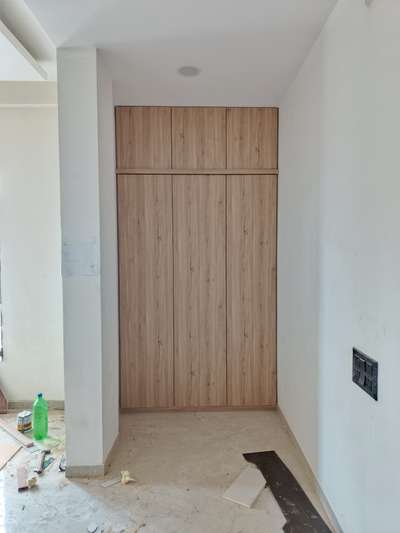 Home renovation contractor in Bhopal 🏡Wardrobe and bed woodwork 🛏️🚪False ceiling with LED lights 💡Modern furniture design in Bhopal

#SKAssociate #FurnitureDesign #CustomFurniture #Woodworking #Carpentry #Carpenter #Furniture #HomeDecor #InteriorDesign #MadeInIndia #Bhopal #CarpenterBhopal #FurnitureBhopal #LocalCarpenter #BudgetFurniture ##andmadefurniture