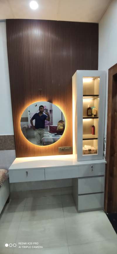 dressing table