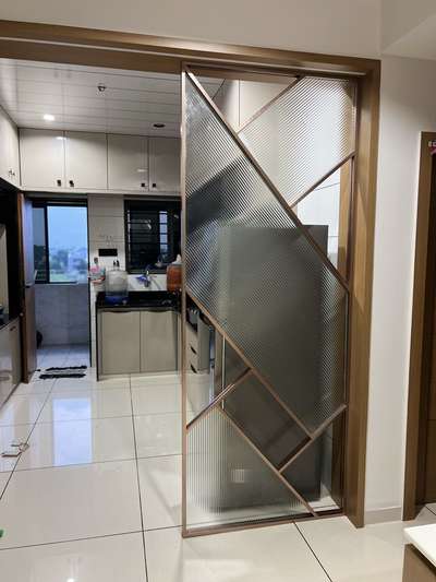Slim Profile Partition With Rose Gold Colour