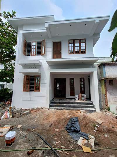 𝐔𝐩𝐜𝐨𝐦𝐢𝐧𝐠 𝐟𝐢𝐧𝐢𝐬𝐡𝐢𝐧𝐠 𝐩𝐫𝐨𝐣𝐞𝐜𝐭 🏡💯

*➡️എറണാകുളം, ജില്ലയിൽ കാക്കനാട്,csez ന് സമീപം Mr.Aneesh A B ക്ക് വേണ്ടി നിർമ്മിക്കുന്ന,1136 സ്ക്വയർ ഫീറ്റ് വീടിൻ്റെ പെയിൻ്റിങ് വർക്കുകൾ പുരോഗമിക്കുന്നു.🏠*

➡️𝙋𝙖𝙞𝙣𝙩𝙞𝙣𝙜 𝙬𝙤𝙧𝙠𝙨 𝙤𝙣 𝙥𝙧𝙤𝙜𝙧𝙚𝙨𝙨 🏡..

𝗖𝗹𝗶𝗲𝗻𝘁.       : 𝗔𝗻𝗲𝗲𝘀𝗵 𝗔 𝗕
𝗦𝗾𝗳𝘁.          : 𝟭𝟭𝟯𝟲
𝗦𝗾𝗳𝘁.𝗿𝗮𝘁𝗲  : 𝟭𝟲𝟱𝟬 
𝗣𝗮𝗹𝗰𝗲        : 𝗡𝗲𝗮𝗿 𝘀𝗰𝗲𝘇, 𝗞𝗮𝗸𝗸𝗮𝗻𝗮𝗱, 𝗘𝗿𝗻𝗮𝗸𝘂𝗹𝗮𝗺

#KeralaStyleHouse #ContemporaryDesigns #upcomingfinishingproject #ElevationHome #keralahomedesignz #HomeAutomation #MrHomeKerala #ElevationDesign 
#dreamhomemakeover #HouseDesigns #HouseConstruction #ContemporaryHouse #NEW_PATTERN #budgethomeplan #budgethomepackages #Ernakulam #kerala