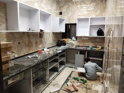 modular kitchen stolesn warck