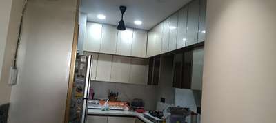 #InteriorDesigner  #HomeDecor  #viralpost  #modularkitchendesign  #modularakitchen