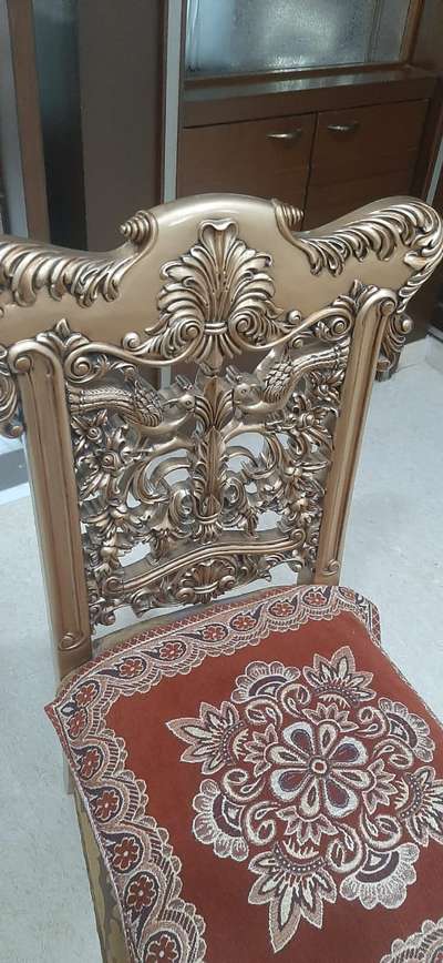 koi b ye carving furniture banata hoto contact me