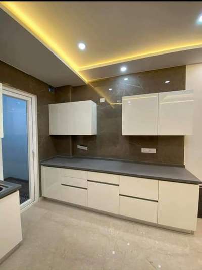 #ModularKitchen  #InteriorDesigner  #glasskitchen