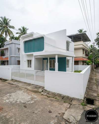 "BLUE LAGOON- 4bhk 1700 sq ft residence @ Tripunithura by team Studio Black..."