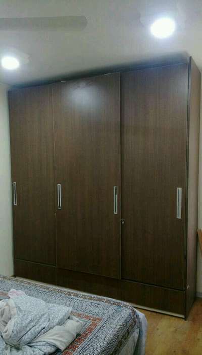 #Almirah  #WardrobeDesigns  #furniture   #3DoorWardrobe