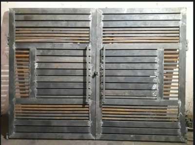 gate fitting charge alag se