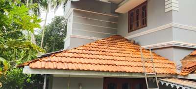 on going work at palazhi calicut 🔨🛠️roofing tile work assistance feel better to contact us