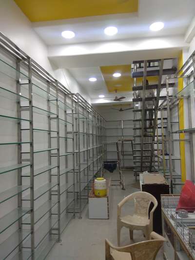 Stainless steel rack made of steel pipe for cosmetic shop.
#ssrack #ssfurniture