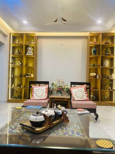 Showcase design in living room! 
Divy interiors !

#wooder #work #Architectural&Interior #LivingroomDesigns #creative #HouseRenovation #bestarchitecture #LUXURY_INTERIOR #newstyle #LivingroomDesigns #LivingRoomDecoration #Homedecore .