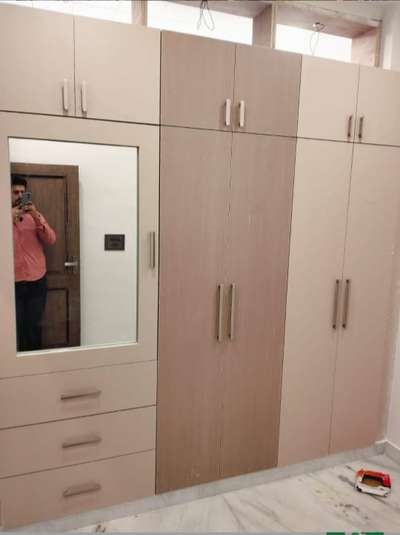 #WardrobeDesigns  #WardrobeIdeas  #Contractor  #HouseConstruction  #homeowners  #KitchenIdeas  #KitchenRenovation  #Delhihome  #dlfcapiltalgreen  #HomeDecor  #homeinterior