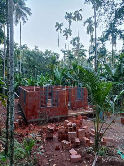 Porotherm Brick Work...🏡🏡...
#PoronthermBrickWork  #porotherm  #structurework  #SmallHouse #2BHKHouse #10LakhHouse  #Malappuram  #sitestories  #home  #HouseDesigns  #structuralengineer  #tanur  #ElevationHome #structuralengineering