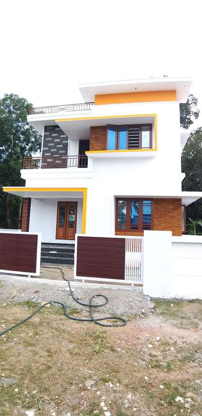 3 cent 3 bhk posh villa.Koonammav Kongorpilly..48lacs..9746700700