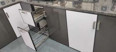 #LShapeKitchen
Kitchen Cabinets  Alluminium With Hylam warrantied Sheets...

Budget Friendly...