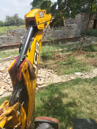 JCB se सफाई