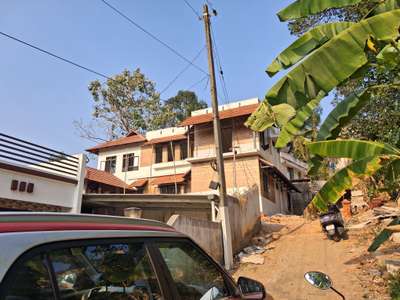 Ongoing new residence construction at Truvandrum 
#trivandrumarchitects #keralaarchitects #traditional #mudbrick #terracotta #steelwindow