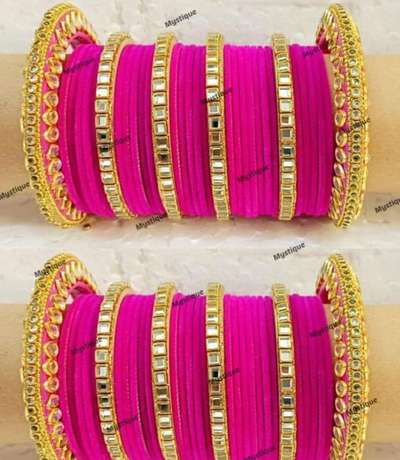 Trendy bangles 2022, Bridal Velvet Set, Heavy bangles, Wedding Collection, Wedding Bangles
Name: Trendy bangles 2022, Bridal Velvet Set, Heavy bangles, Wedding Collection, Wedding Bangles
Base Metal: Alloy
Plating: No Plating
Stone Type: Artificial Stones & Beads
Sizing: Non-Adjustable
Sizes:2.4, 2.6, 2.8
Country of Origin: India