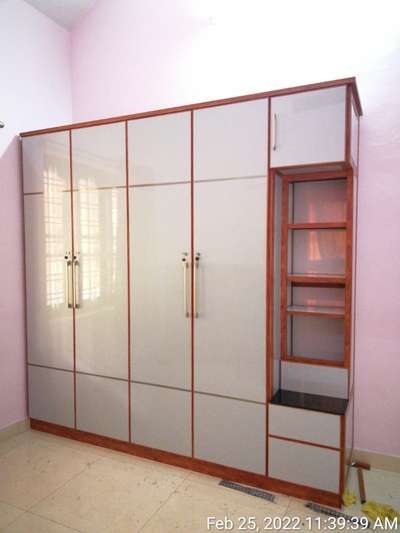 Ongoing project
Wood finished aluminium with PVC board #CustomizedWardrobe
