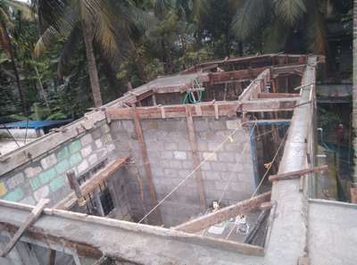 *Roof concrete labour work *
pakka vark