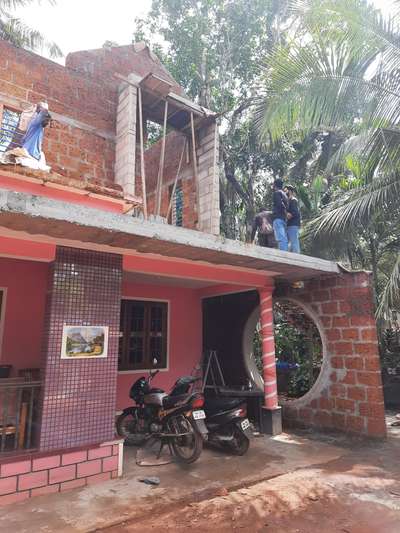 renovation at morayur 
.

.
.

.


#reelsinstagram #HouseRenovation #renovations #KeralaStyleHouse #keralaplanners #keraladesigns #kerala_architecture   #renovatehome #traditionalhomedecor #traditionalmix