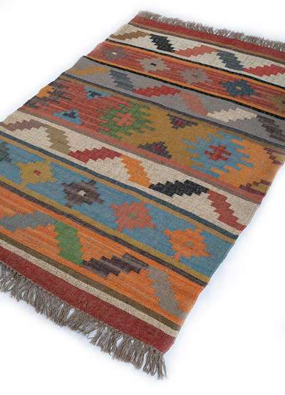 Wool and jute dhurrie rug flat-weave floor carpet.  #dhurrie  #rug  #rugs  #rugsaremydrugs  #LivingRoomCarpets  #carpets  #Carpet  #FlooringServices