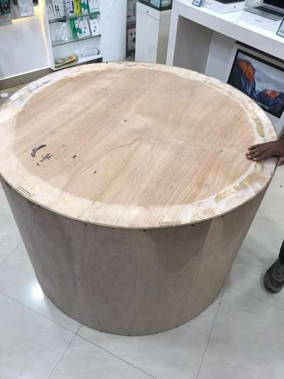 Apple showroom round table 

 #apple  #showroomdesign  #showrooms  #showroom3d  #hanex  #solidsurface  #korian  #corian  #coriansheet  #corianacrylic  #coriandesign  #coriancutting  #InteriorDesigner  #Showroom_interiors  #shopintererior  #Shop_interiors  #shoprenovation  #LivingRoomTable  #RoundDiningTable  #rounddesinge  #round  #Architect  #Architectural&Interior  #InteriorDesigner  #calicutdesigners  #Kozhikode  #Malappuram  #Kannur  #KeralaStyleHouse  #calicutbuilders  #interiorwork@calicut