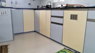 Modular Customised Economic Kitchen Cabinets

#ClosedKitchen #LShapeKitchen #ModularKitchen #KitchenInterior #SmallKitchen #KitchenCabinet #KitchenTiles