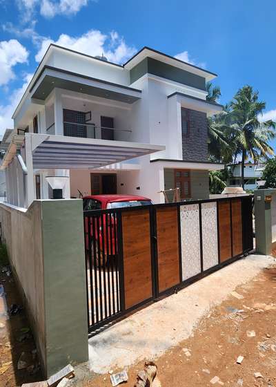 2500/4 bhk/Modern style
10 cent/double storey/Thiruvanthapuram

Project Name: 4 bhk,Modern style house 
Storey: double
Total Area: 2500
Bed Room: 4 bhk
Elevation Style: Modern
Location: Thiruvanthapuram
Completed Year: 

Cost: 75 lakh
Plot Size: 10 cent