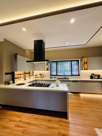 9037279110
 #KitchenIdeas #ModularKitchen #InteriorDesigner #KitchenInterior #HouseDesigns