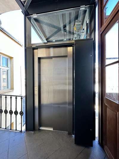 Designs by Building Supplies AARONELEVATORS KERALA ,KOCHI 
MRL - HOME LIFT , HOME ELEVATOR