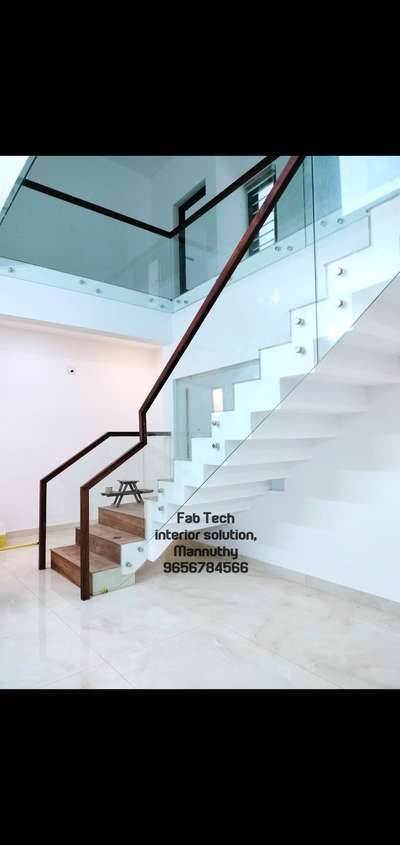 #GlassHandRailStaircase #mshandrails #wood+ss+glass handrail