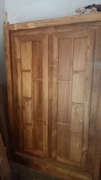 അലമാര teak wood.. any one interested.. plz contact