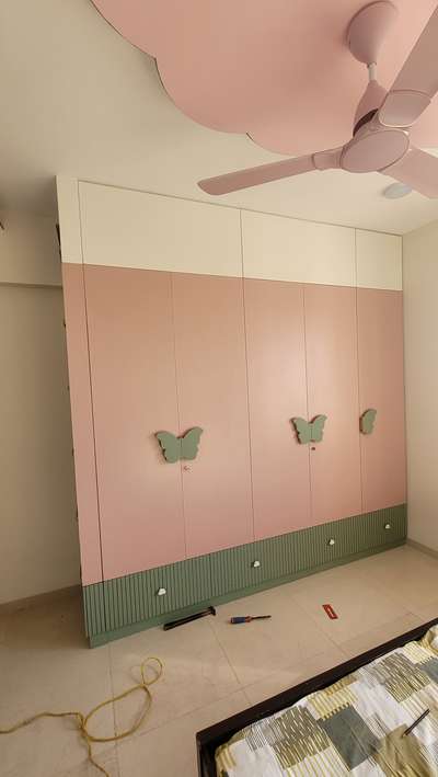 #Almirah #WardrobeIdeas  #WardrobeDesigns  #wardrobs #almirahdesign #WoodenAlmira #almirahdecor