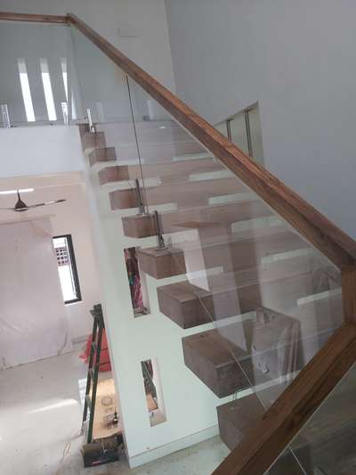 stainless steel (stair, Balcony etc.. ) സംബന്ധമായ എല്ലാ works ഉം ചെയ്തുവരുന്നു.  # 9961889444