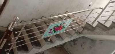 Staircase wit glass works