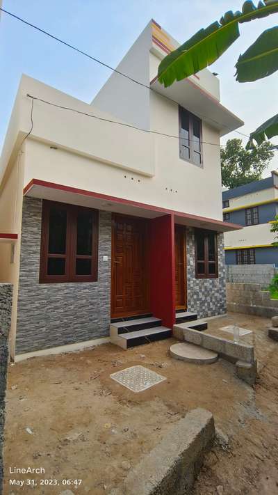 Completed project
Eanchakkal
Trivandrum
1 cent
530sqft
2Bedroom
2 Toilet
Hall
Kitchen