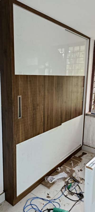 Shornnur sliding wardrobe