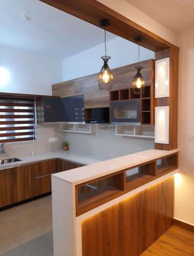 Am interiors #ModularKitchen #OpenKitchnen  #KitchenIdeas  #LargeKitchen  #LShapeKitchen  #WoodenCeiling