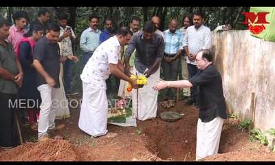 ഹായ് ഫ്രണ്ട്‌സ് ഒരു സന്തോഷ വാർത്ത നിങ്ങളെ ഏവരേയും അറിയിക്കുവാനാണ് ഇങ്ങനെ ഒരു പോസ്റ്റ്‌ ഇടുന്നത്. 

ഒരു വീട് എന്നത് ഇക്കാലത്ത് എല്ലാവരുടെയും സ്വപ്നമാണ് ചിലവുകളെ ഓർത്ത് ആ സ്വപ്ന ഭവനം പൂർത്തീകരിക്കാൻ പലർക്കും കഴിഞ്ഞെന്നു വരില്ല. 10 വർഷക്കാലമായി ഡിമോസിന്റെ ഒരു കുടുംബഗമായ ഞങ്ങളുടെ എല്ലാം ഉമ്മച്ചേച്ചിക്ക് ആ സ്വപ്നം സാക്ഷത്കരിക്കാൻ ഡിമോസ് കുടുംബം കൈകോർക്കുകയാണ്. ദൈവത്തിന്റെ കൃപയാൽ കഴിഞ്ഞ ദിവസം കല്ലിടീൽ നടന്നു. ഈ സത്കർമത്തിൽ  ഭാഗവാക്കാവാൻ കഴിഞ്ഞതിൽ  ഡിമോസിന്റെ ഒരു അംഗമെന്ന നിലയിൽ ഞാൻ വളരെ അഭിമാനം കൊള്ളുന്നു.  ഉമ്മ ചേച്ചിയുടെയും ഞങ്ങളുടെയും ഈ സ്വപ്നം വളരെ വേഗം പൂർത്തീകരിക്കാൻ ദൈവത്തിന്റെ അനുഗ്രഹവും നിങ്ങളുടെ എല്ലാവരുടെയും പ്രാർത്ഥനയും കൂടെ ഉണ്ടാവണം 🙏🏾🙏🏾🙏🏾🙏🏾🥰

#everyone #Socialservice #homeconstructionproject #all_kerala #furniture  #international #dimosfurniture