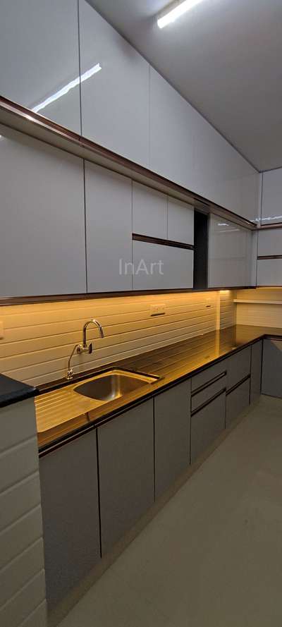 Modular Kitchen with Acrylic Finish

Ph 7012706045
TVPM