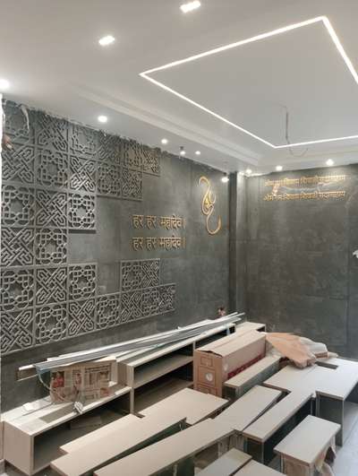 यह मंदिर की टाइल है 2/4 की लेटेस्ट मंदिर 45स्क्वायर फीट